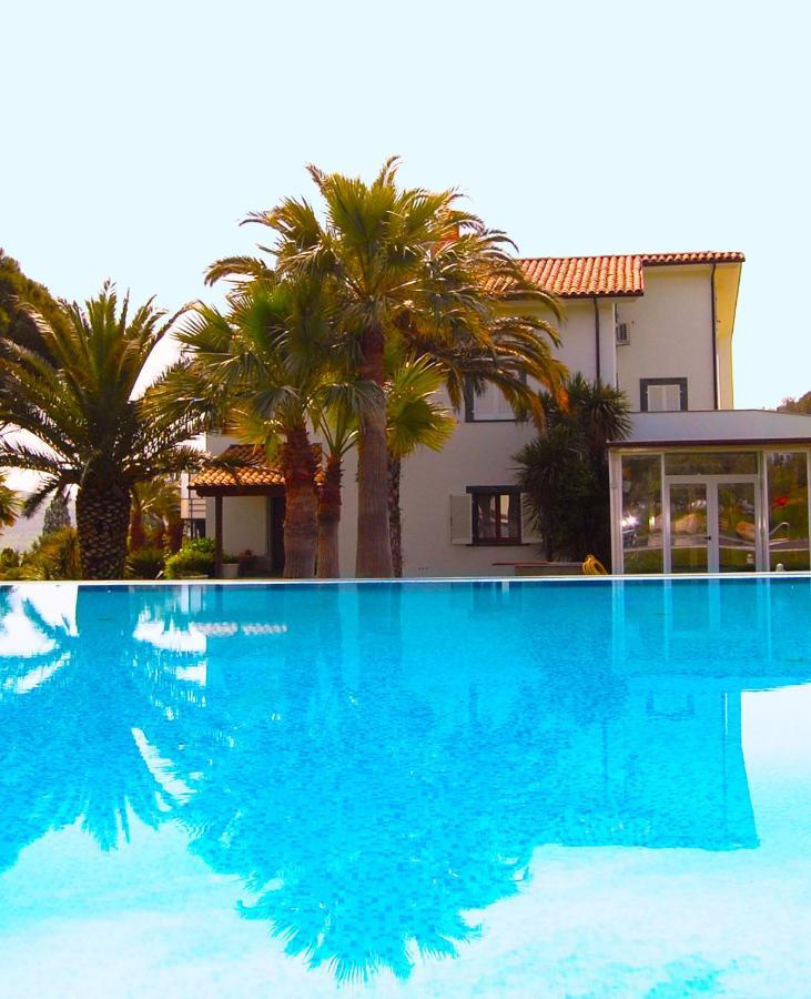 Kalos Relais Катандзаро Екстериор снимка